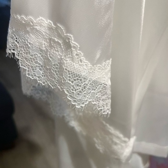 Bride Robe Ivory NWT - Picture 3 of 10